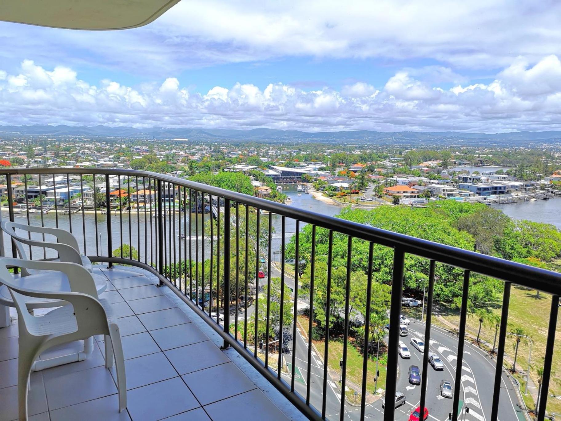 Anacapri Holiday Resort Apartments Surfers Paradise Exterior photo