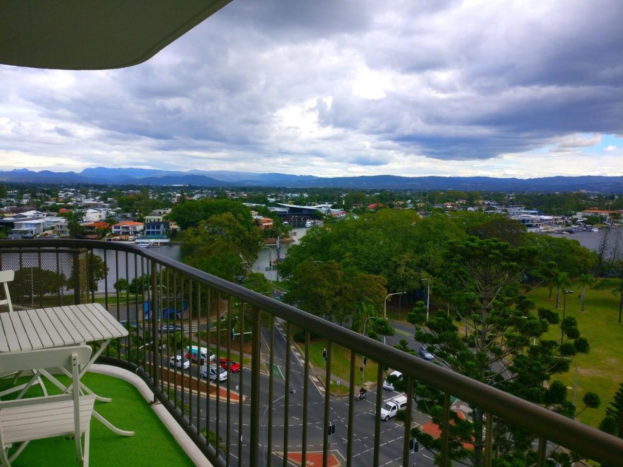 Anacapri Holiday Resort Apartments Surfers Paradise Exterior photo